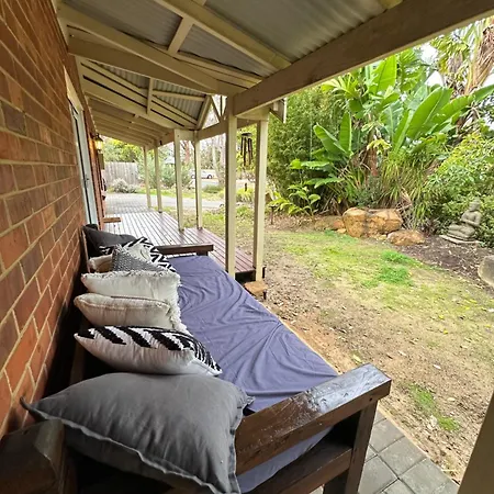 Three Bears Beach House Dunsborough Exterior photo